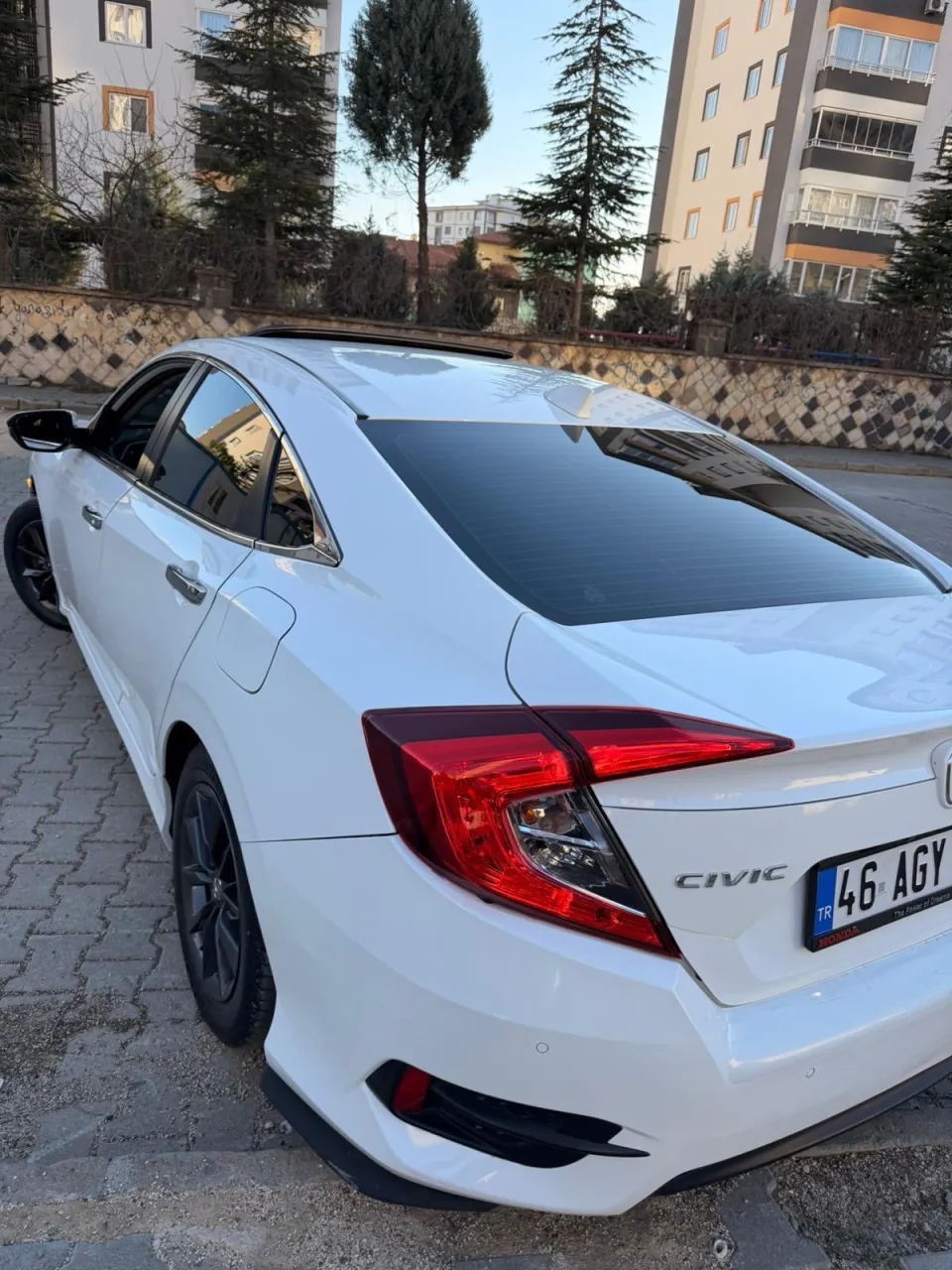 BAKIMLI DEĞİŞENSİZ DÜŞÜK KM HASAR KAYITLI HONDA CİVİC — 10