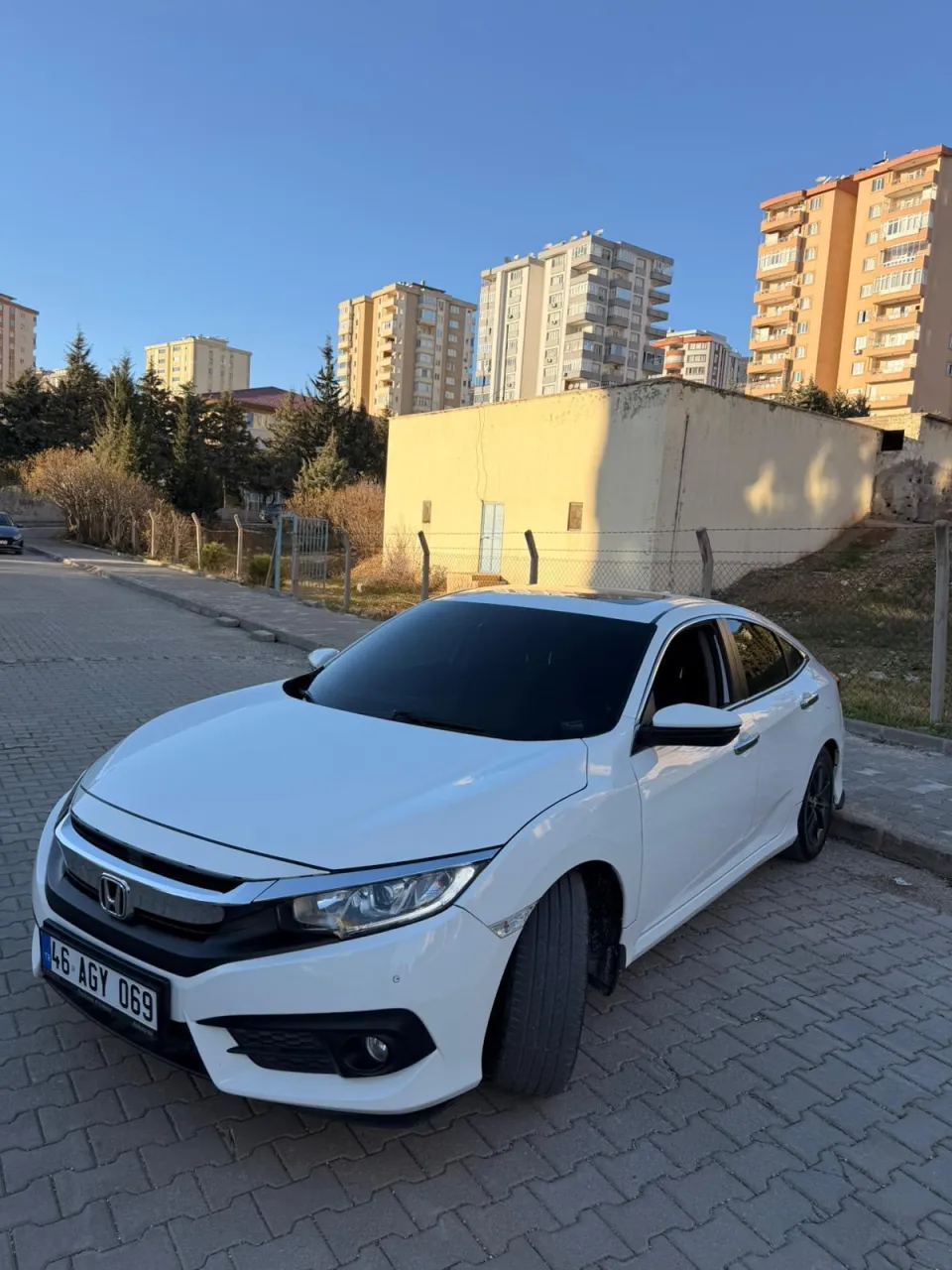 BAKIMLI DEĞİŞENSİZ DÜŞÜK KM HASAR KAYITLI HONDA CİVİC — 5
