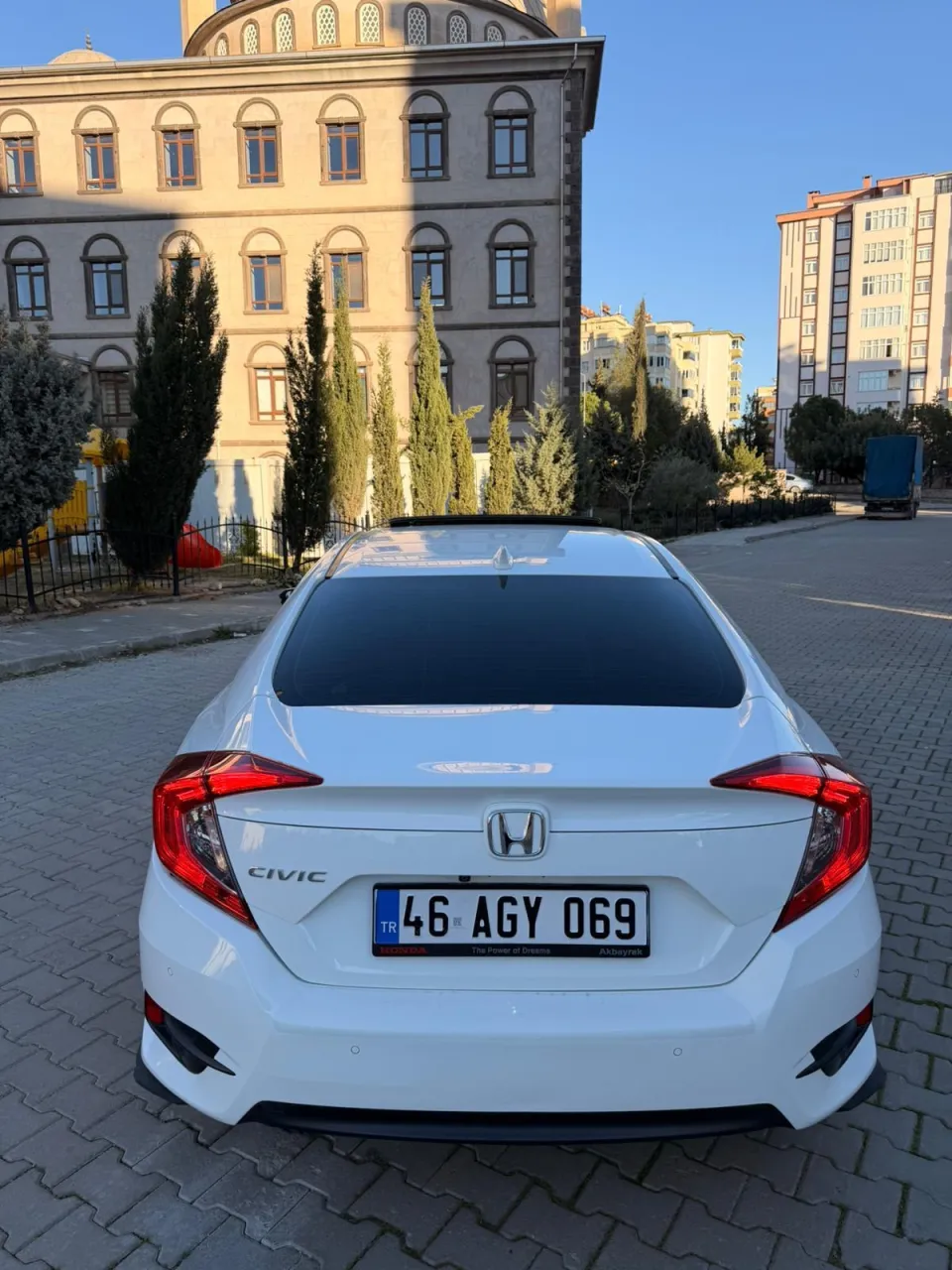 BAKIMLI DEĞİŞENSİZ DÜŞÜK KM HASAR KAYITLI HONDA CİVİC — 9