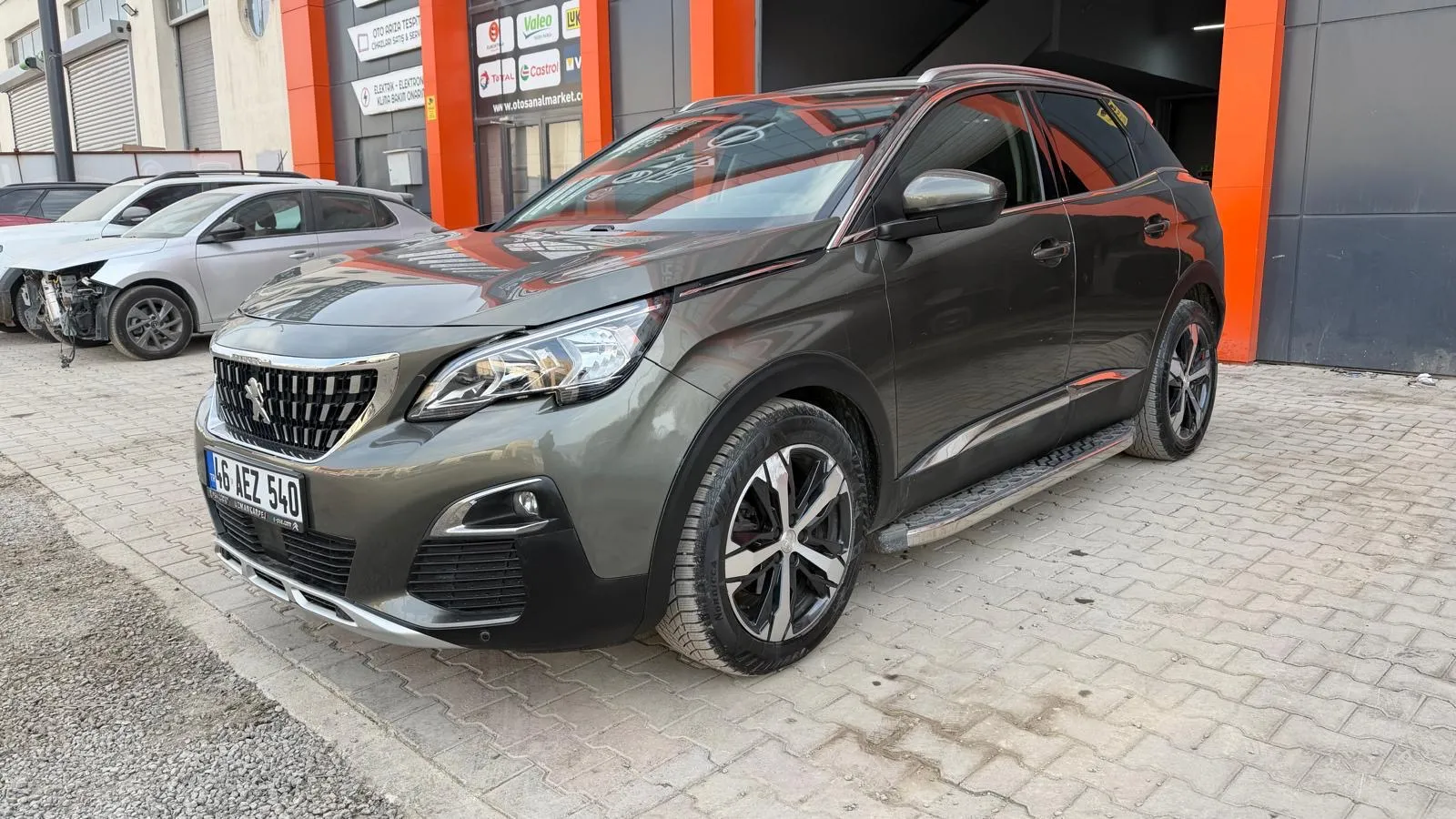 PEUGEOUT 3008 BAKIMLI TEMİZ HASAR KAYITLI — 2
